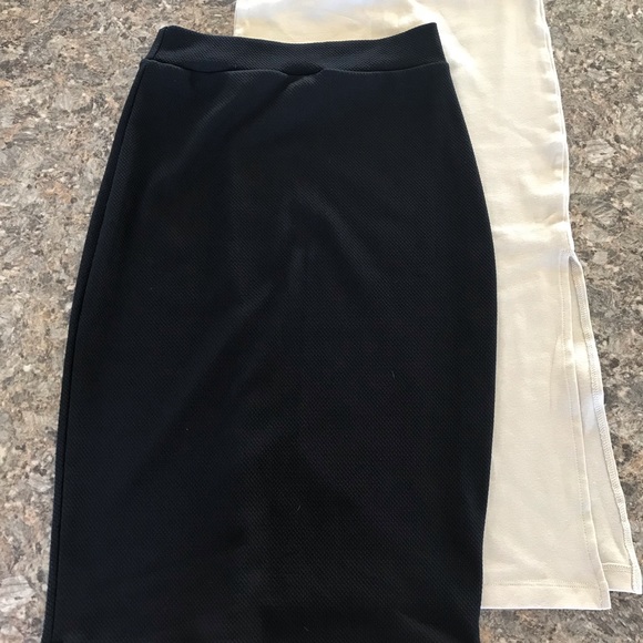 2 Midi Skirt - Picture 3 of 3